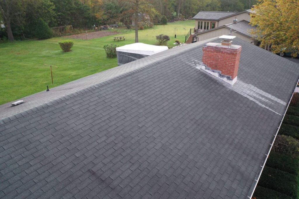 old three tab shingle roof before roof replacement